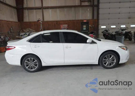 2016 Toyota Camry Se z USA, uszkodzony, nr VIN 4T1BF1FK9GU194273